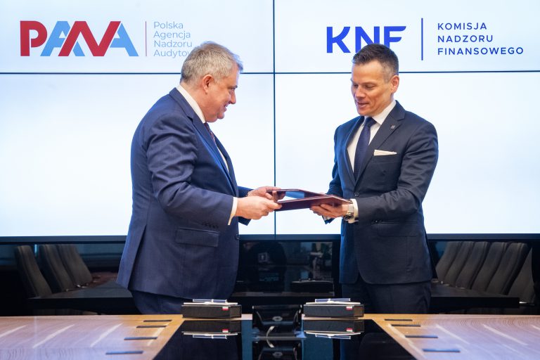 Podpisanie porozumienia o współpracy pomiędzy PANA i KNF